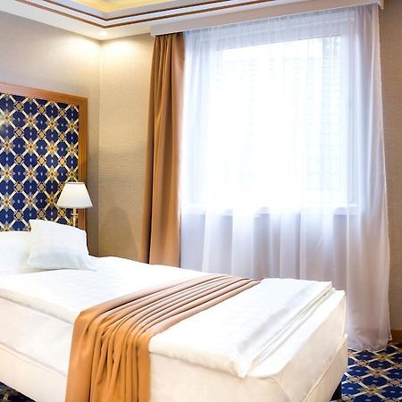 Nyíregyháza Hotel Central מראה חיצוני תמונה