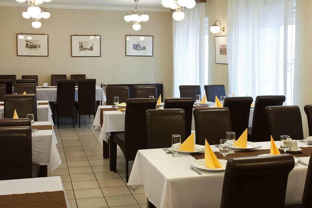 Nyíregyháza Hotel Central מראה חיצוני תמונה