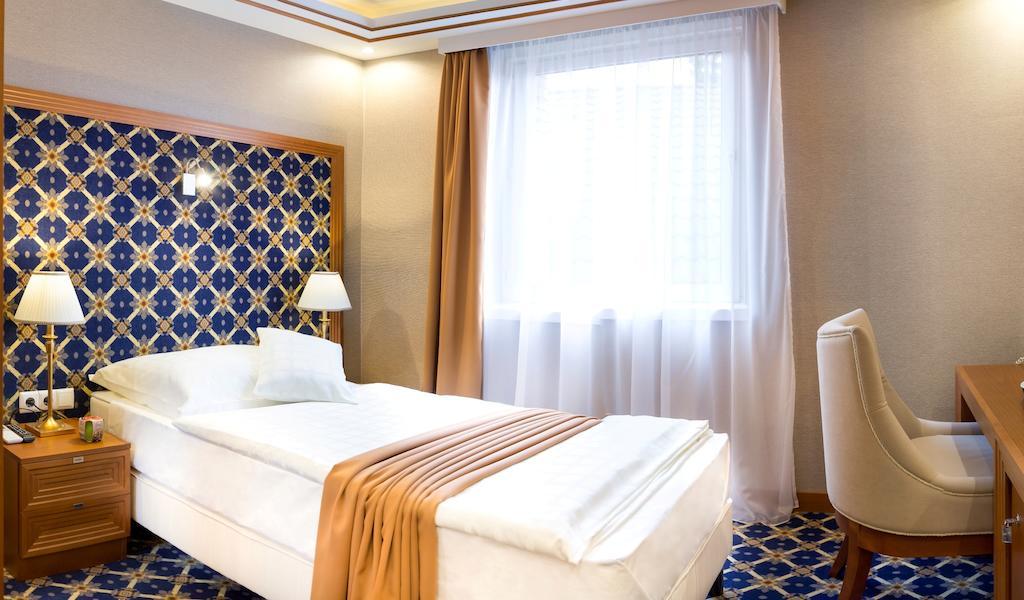 Nyíregyháza Hotel Central מראה חיצוני תמונה