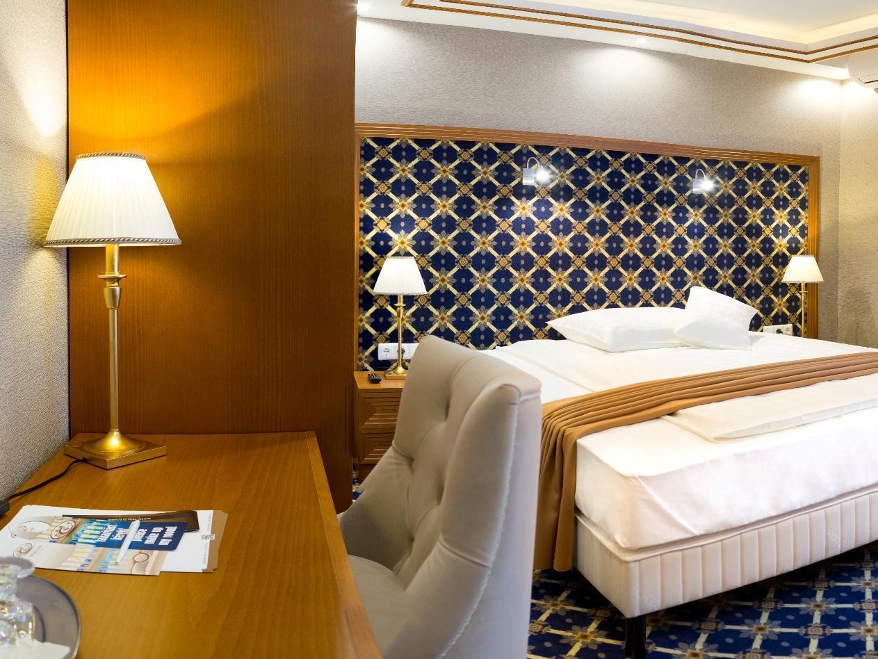 Nyíregyháza Hotel Central מראה חיצוני תמונה