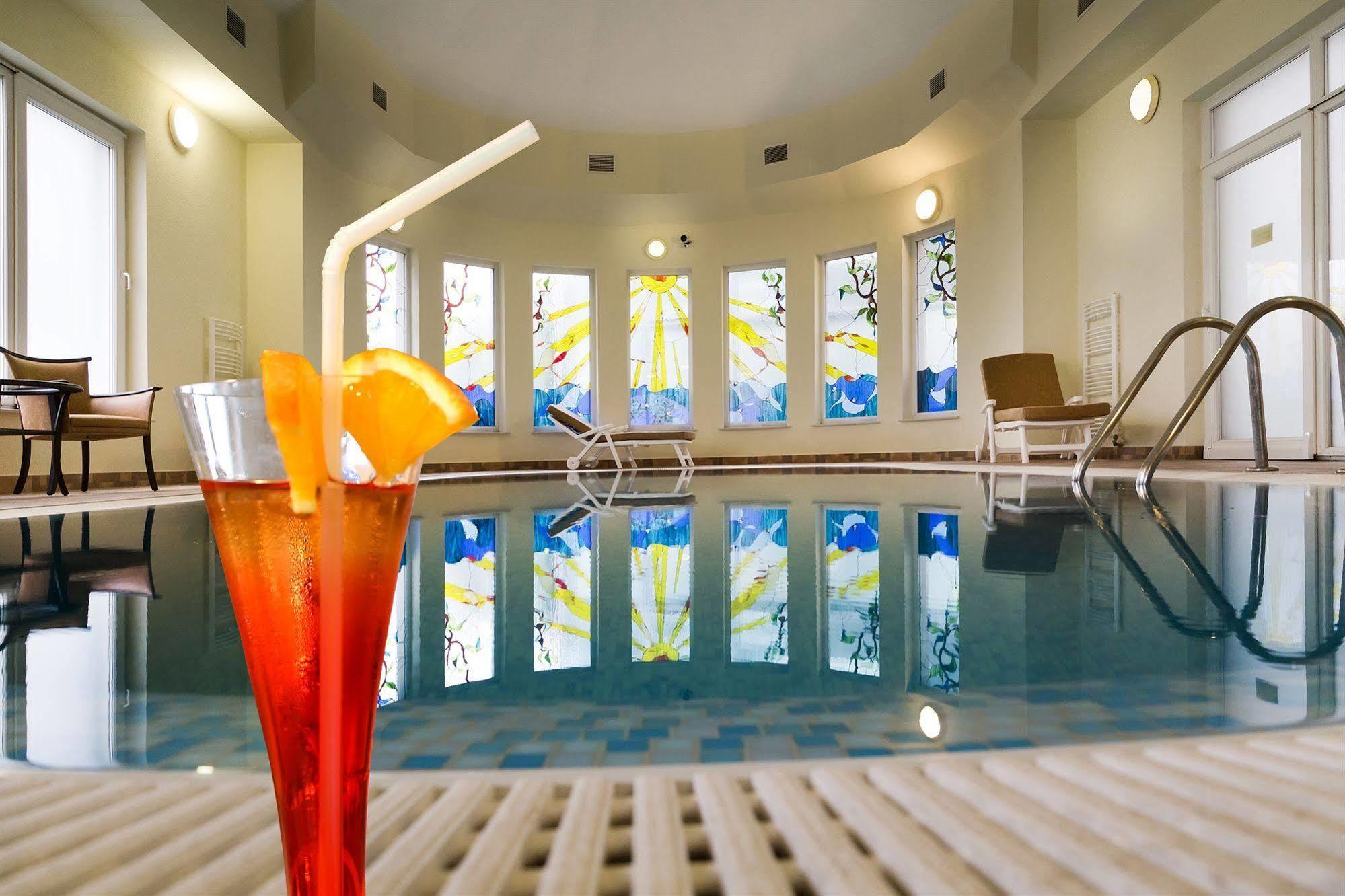 Nyíregyháza Hotel Central מראה חיצוני תמונה
