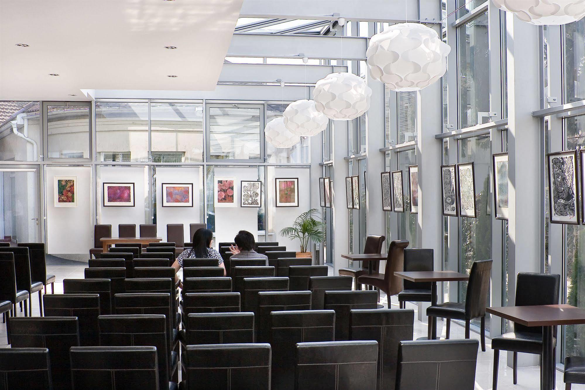 Nyíregyháza Hotel Central מראה חיצוני תמונה