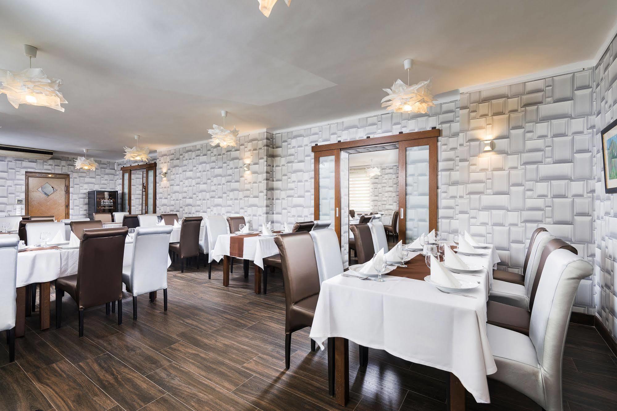 Nyíregyháza Hotel Central מראה חיצוני תמונה