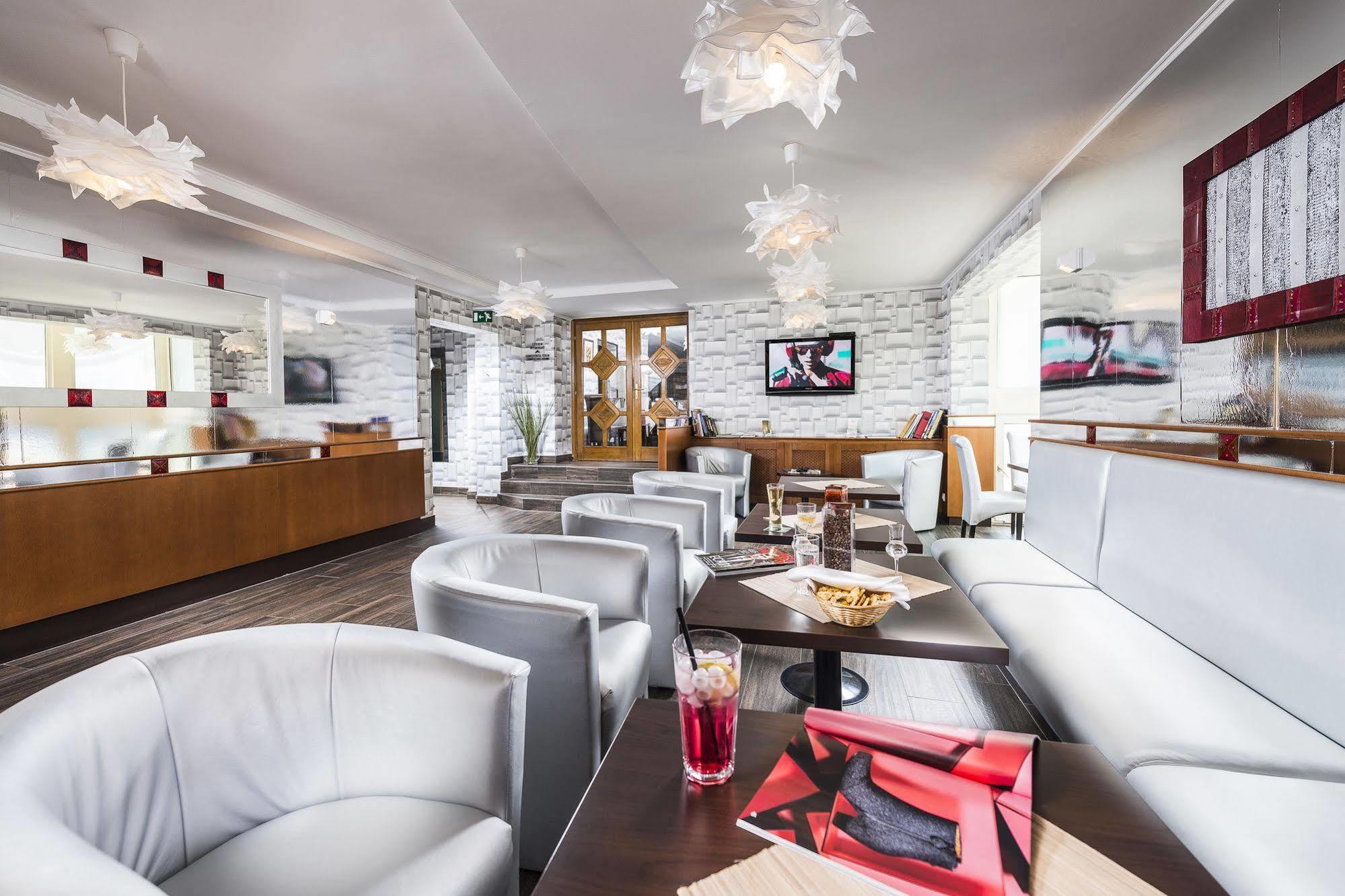 Nyíregyháza Hotel Central מראה חיצוני תמונה