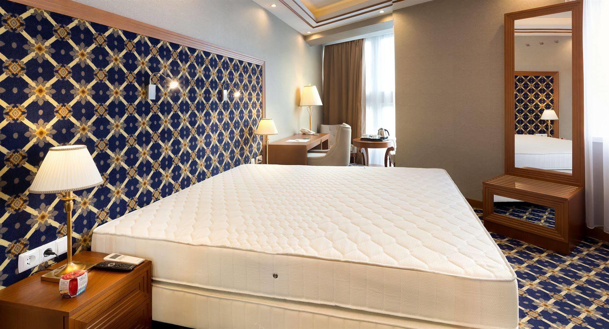 Nyíregyháza Hotel Central מראה חיצוני תמונה