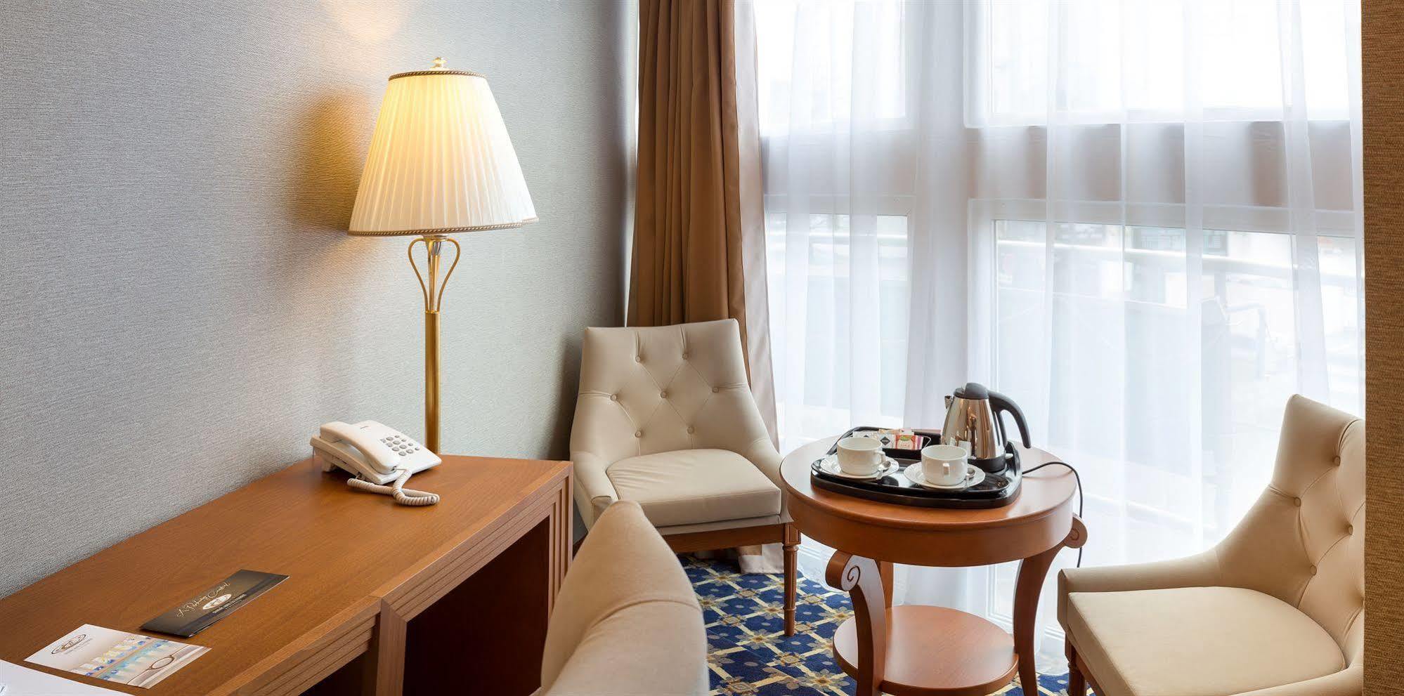 Nyíregyháza Hotel Central מראה חיצוני תמונה